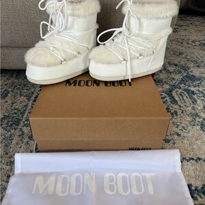 Moon Boot Ivory Fur-Lined Winter Boots